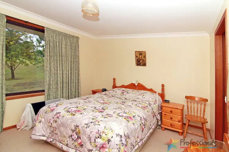 Fifth view of Homely house listing, 11 Simpson Avenue, Armidale NSW 2350