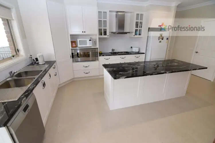 Fourth view of Homely house listing, 8 Gibsone Drive, Bathurst NSW 2795