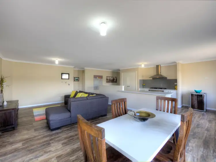 33 Baza Gardens, Maida Vale WA 6057