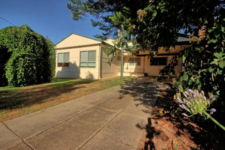 38 Plumpton Road, Kooringal NSW 2650