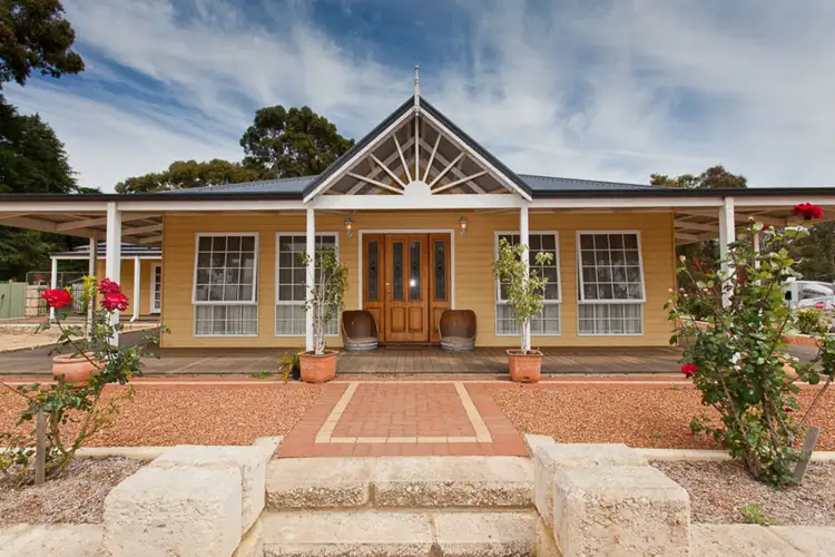 192 Hawtin Road, Maida Vale WA 6057