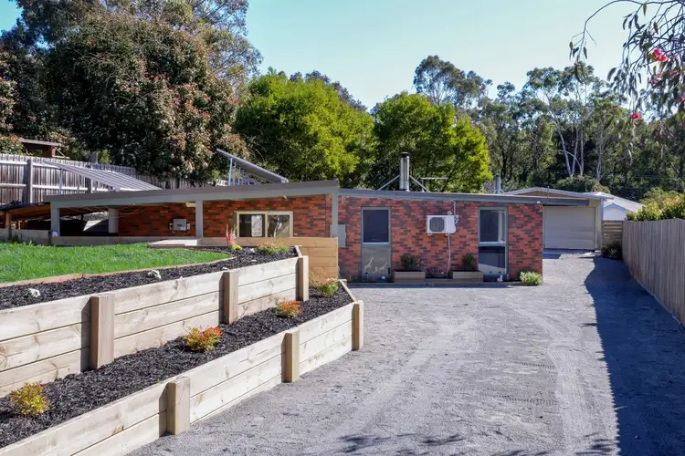 17 Greenwood Drive, Launching Place VIC 3139