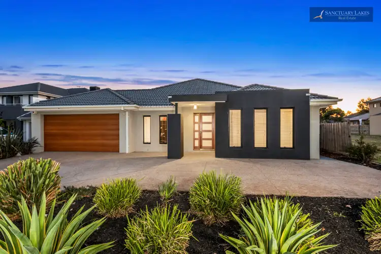 7 Riverglades Drive, Sanctuary Lakes VIC 3030
