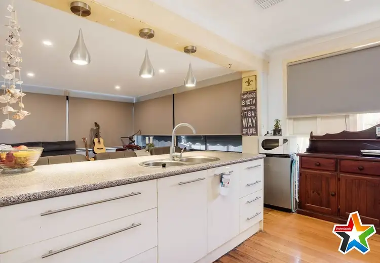 Fifth view of Homely house listing, 6 Dryden Concourse, Mooroolbark VIC 3138