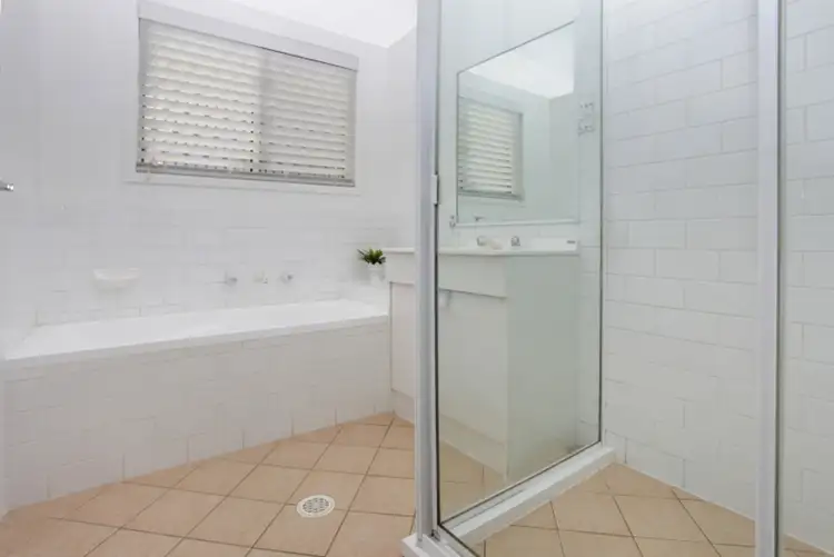 Fifth view of Homely house listing, 2 Tuross Close, Prestons NSW 2170