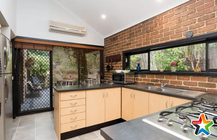 Fifth view of Homely house listing, 33 Myoora Drive, Mooroolbark VIC 3138