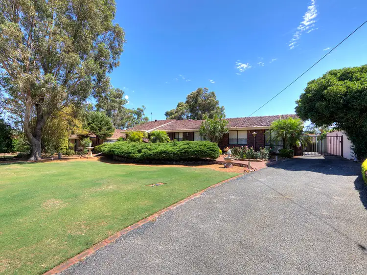 14 Meloway Drive, Maida Vale WA 6057