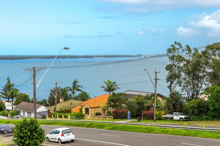 Fourth view of Homely house listing, 386 Northcliffe Drive, Lake Heights NSW 2502