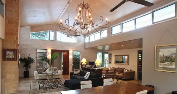 10 Armstrong Road, Belivah QLD 4207