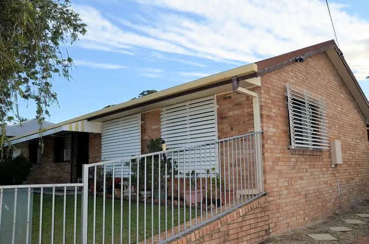 2 Reedy Street, Redcliffe QLD 4020