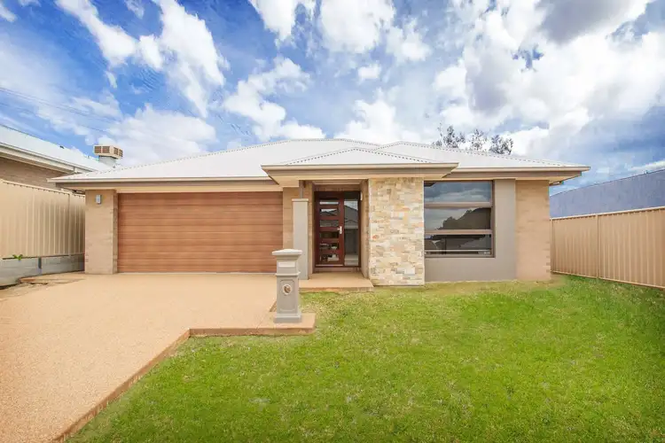 Main view of Homely house listing, 6 Gurney Crescent, Wodonga VIC 3690