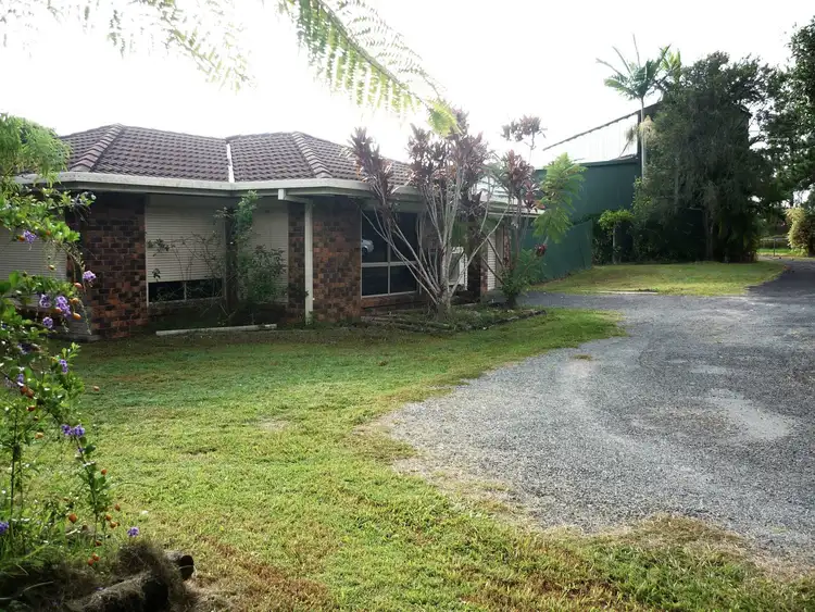 16 Hall Road, Elimbah QLD 4516