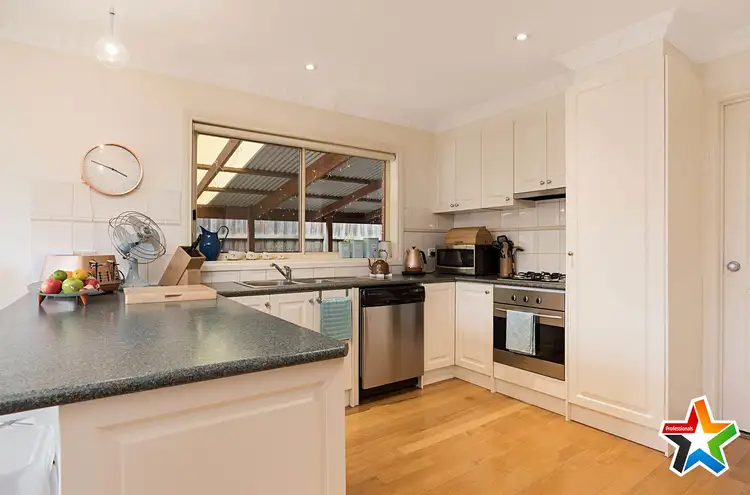 Fourth view of Homely house listing, 6 Farrell Avenue, Yarra Glen VIC 3775