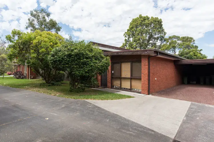 2/61 Mountain View Road, Kilsyth VIC 3137