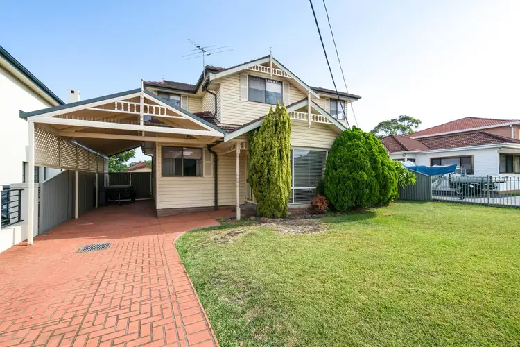 19 Buckland Street, Greenacre NSW 2190