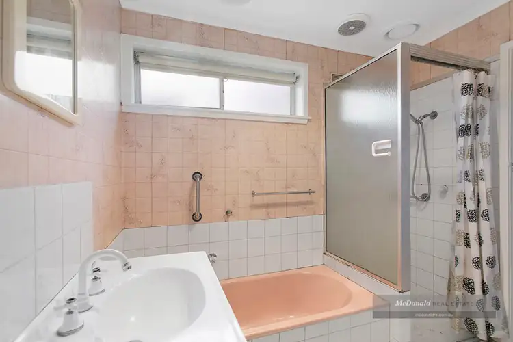 Sixth view of Homely house listing, 2 Bracknell Street, Keysborough VIC 3173