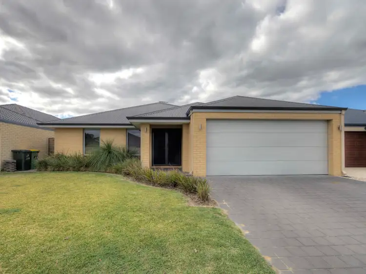 12 Magnesia Road, Wattle Grove WA 6107