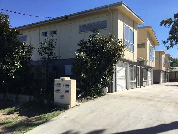 3/4 Menzies Court, Moranbah QLD 4744