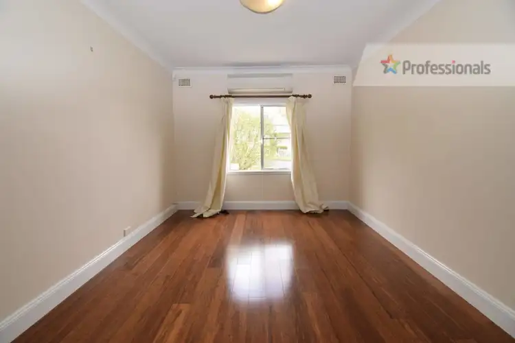 Sixth view of Homely house listing, 8 Raglan Street, South Bathurst NSW 2795