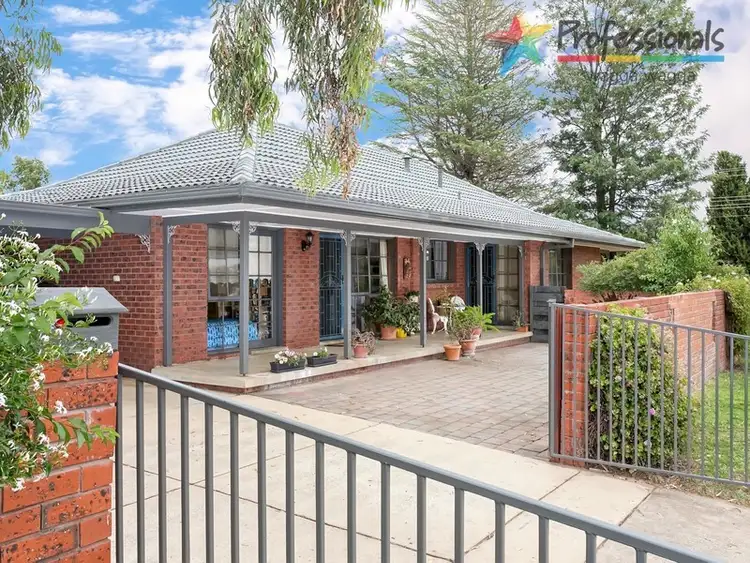 2 Telopea Crescent, Wagga Wagga NSW 2650