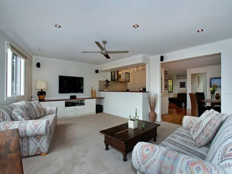 Second view of Homely house listing, 8 Plumtree Rise, Croydon Hills VIC 3136