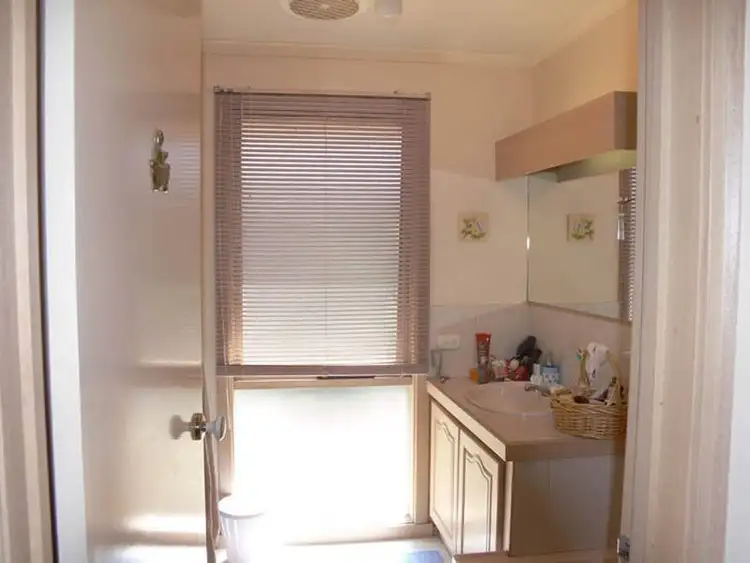 Fourth view of Homely unit listing, 2/15 Churchill Way, Kilsyth VIC 3137