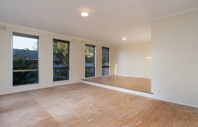 Fourth view of Homely house listing, 3 Lutana Court, Mooroolbark VIC 3138