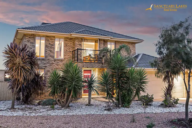 11 Sandhill Rise, Sanctuary Lakes VIC 3030