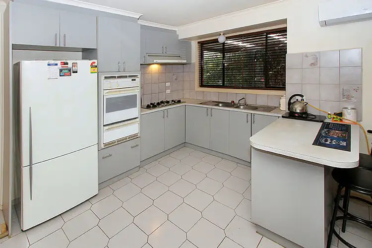 Fourth view of Homely unit listing, 2/7 Longfellow Drive, Delahey VIC 3037