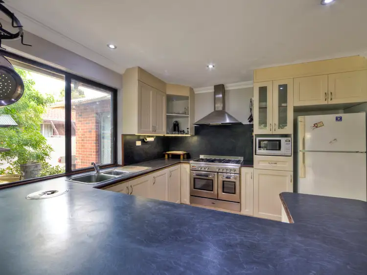 12 Berkshire Road, Forrestfield WA 6058