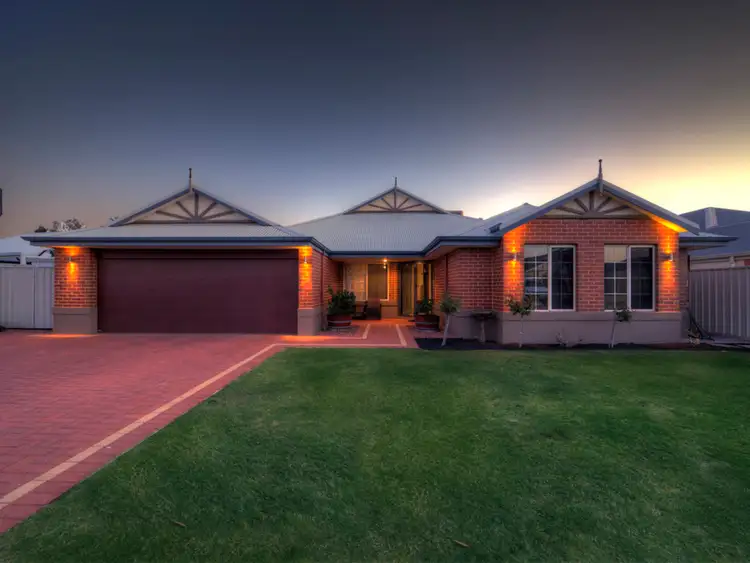 26 Kwilena Avenue, Wattle Grove WA 6107