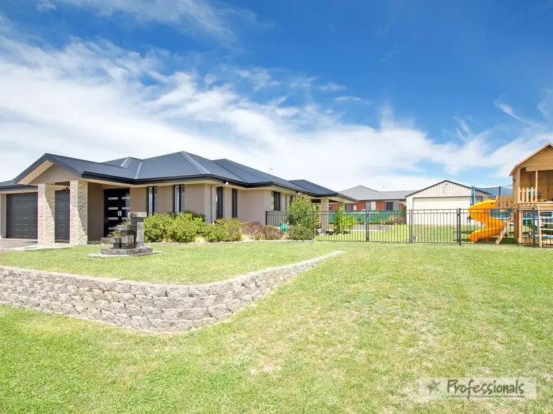 Main view of Homely house listing, 1 Argyle Place, Armidale NSW 2350