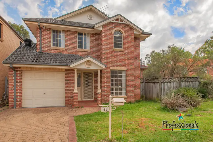 2B Hardy Place, Casula NSW 2170