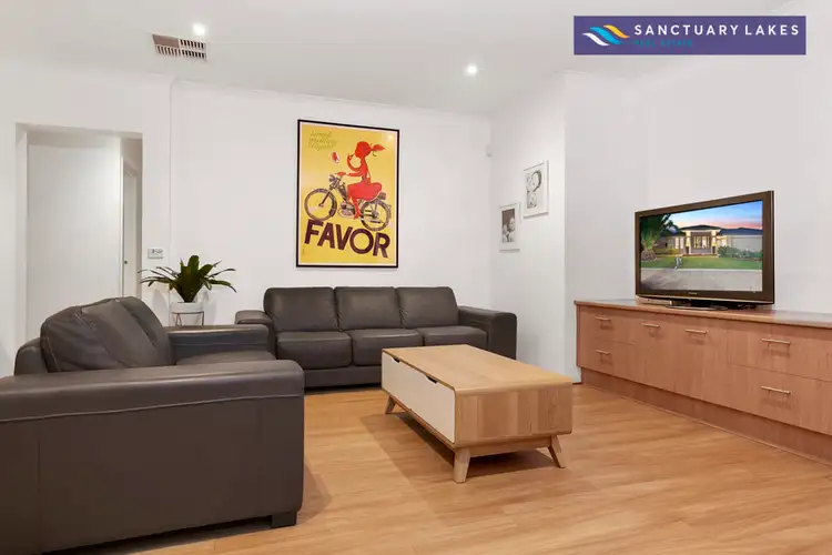 Sixth view of Homely house listing, 7 Williams Bay Walk, Sanctuary Lakes VIC 3030
