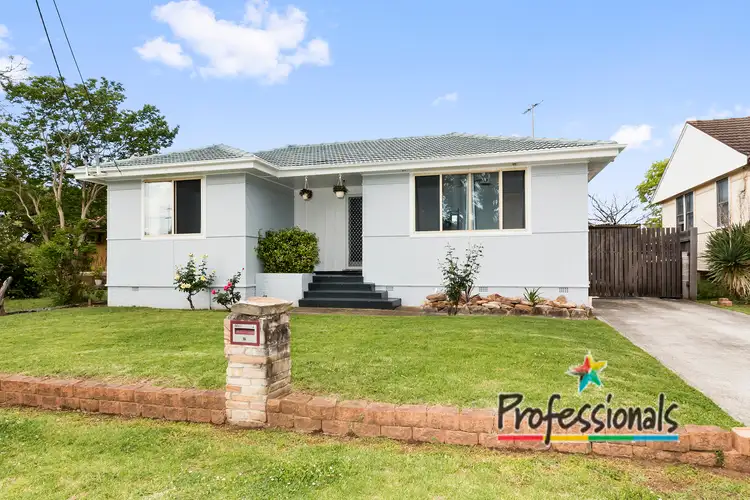 4 Gibb Avenue, Casula NSW 2170