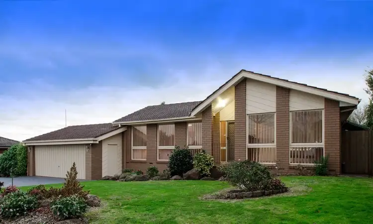 17 Ashton Avenue, Mooroolbark VIC 3138