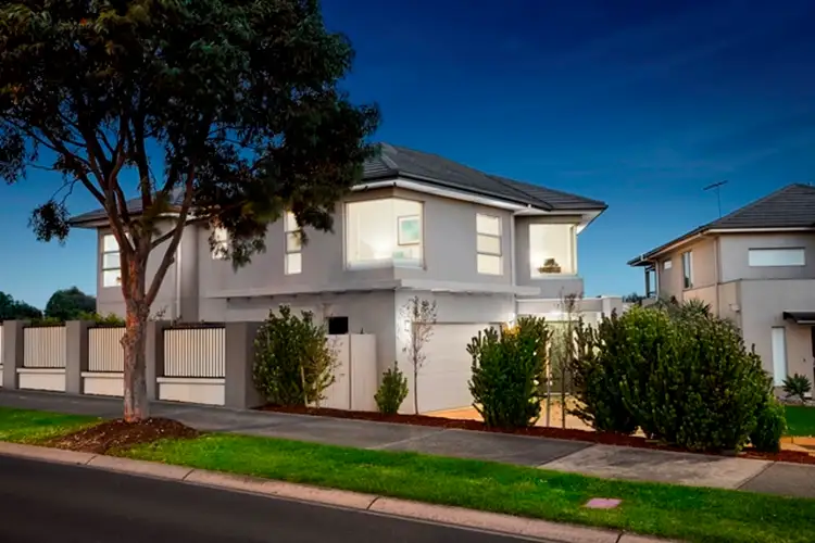 48 Greg Norman Drive - Swingers Green, Sanctuary Lakes VIC 3030