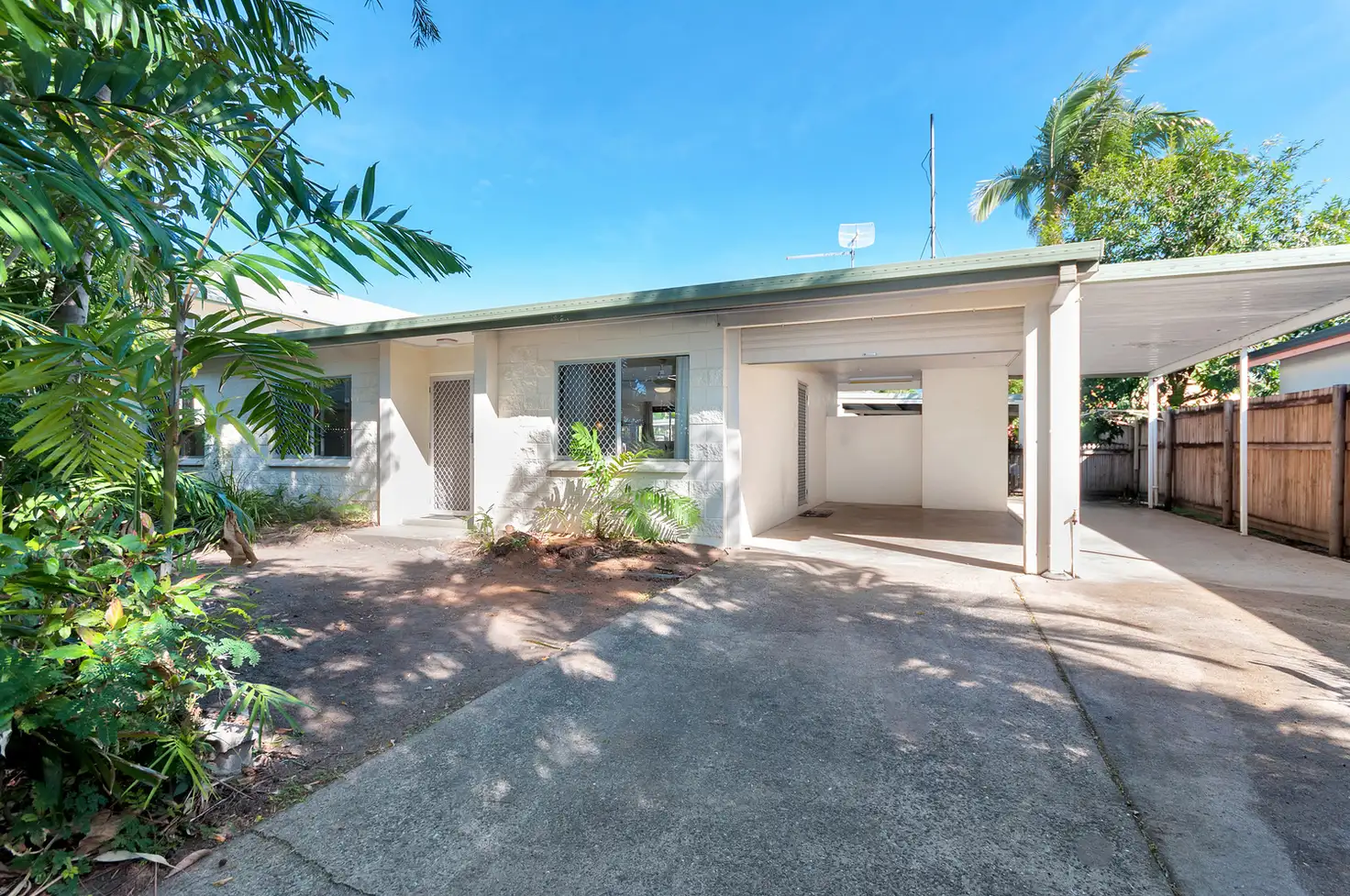 Main view of Homely unit listing, 1/19 Mahogany Street, Manoora QLD 4870