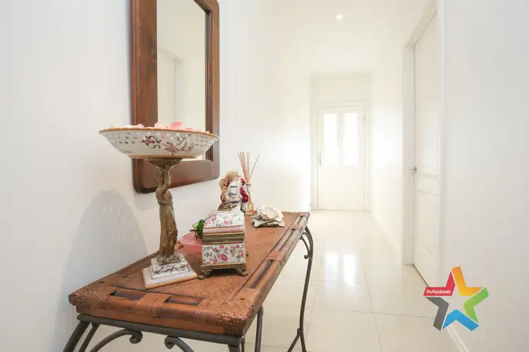 Third view of Homely villa listing, Villa 2/11 Rosemont Avenue, Mildura VIC 3500