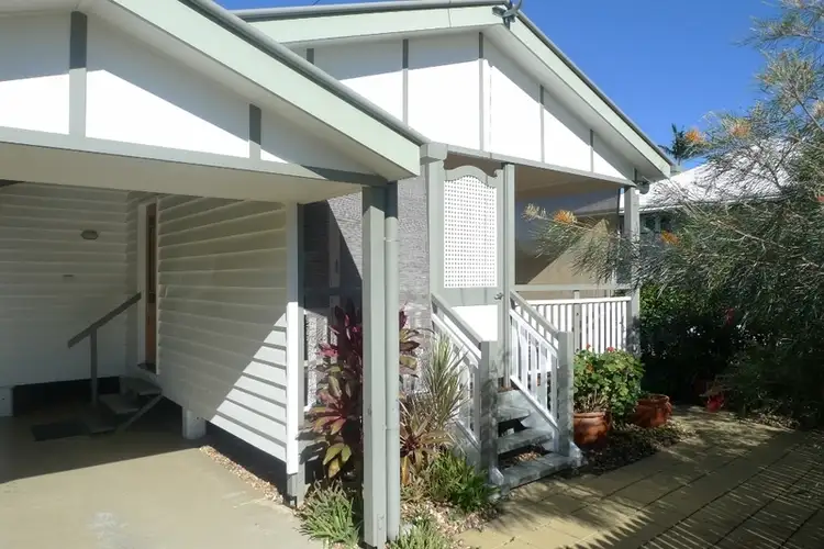 24 Ashford Street, Shorncliffe QLD 4017