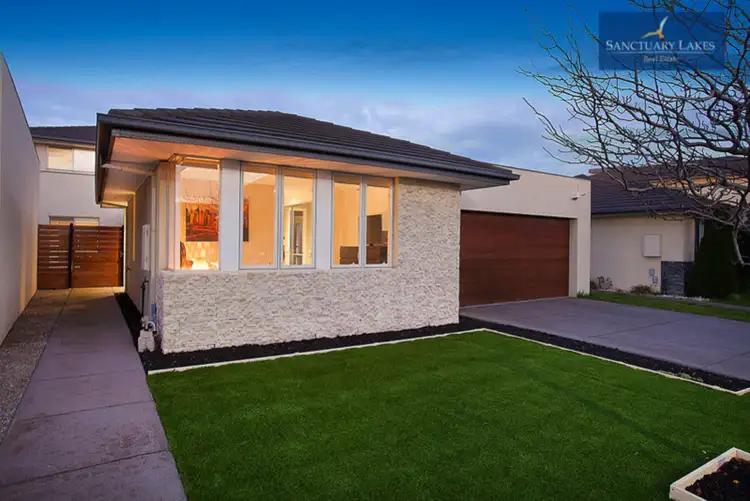 47 Signature Boulevard, Sanctuary Lakes VIC 3030