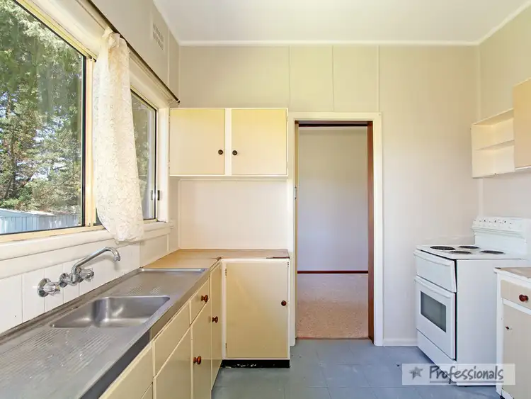 Fifth view of Homely house listing, 22 Roslyn Avenue, Armidale NSW 2350