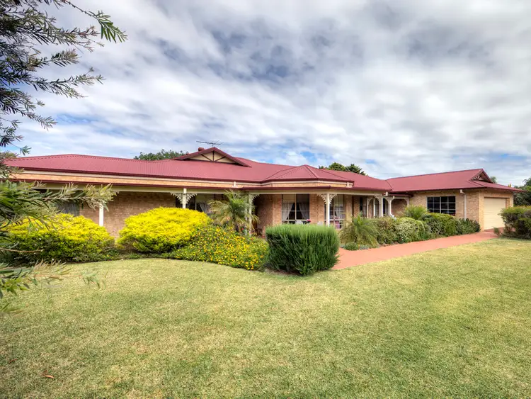 16 Sunrise Heights, Maida Vale WA 6057