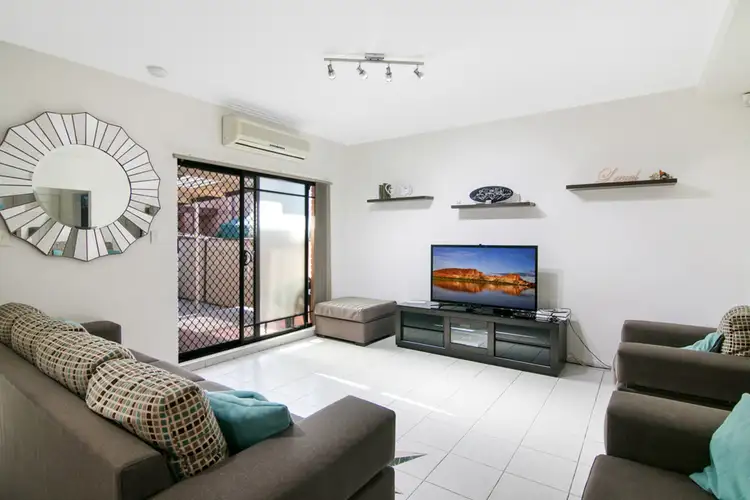 2/93 Northcote Road, Greenacre NSW 2190