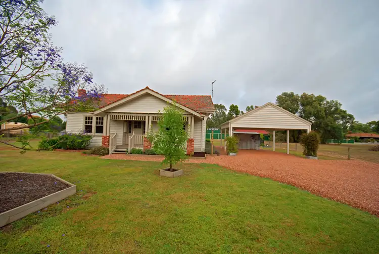 1 Riordan Court, Toolamba VIC 3614