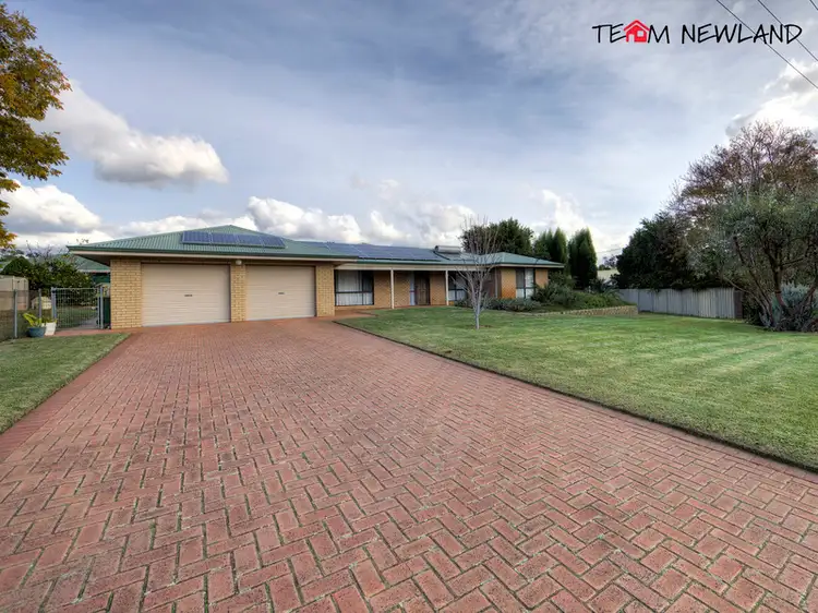 2 Cook Place, Lesmurdie WA 6076