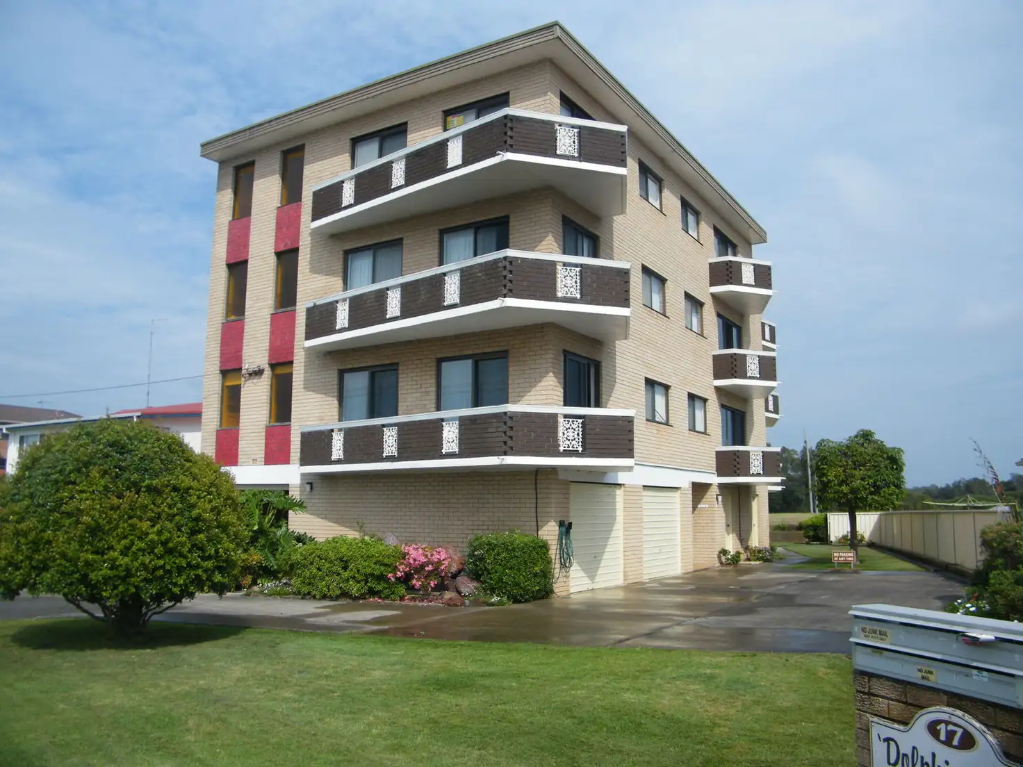 Main view of Homely unit listing, 4/17 Point Road, Tuncurry NSW 2428