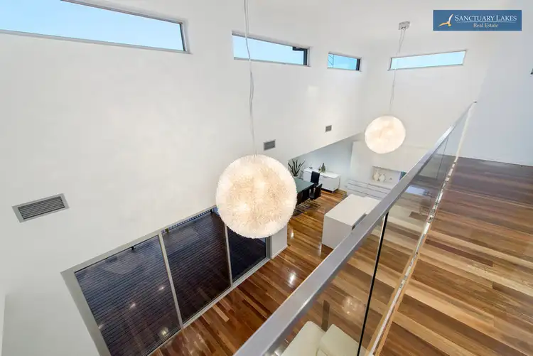 Fifth view of Homely house listing, 6 Sundowner Place, Sanctuary Lakes VIC 3030