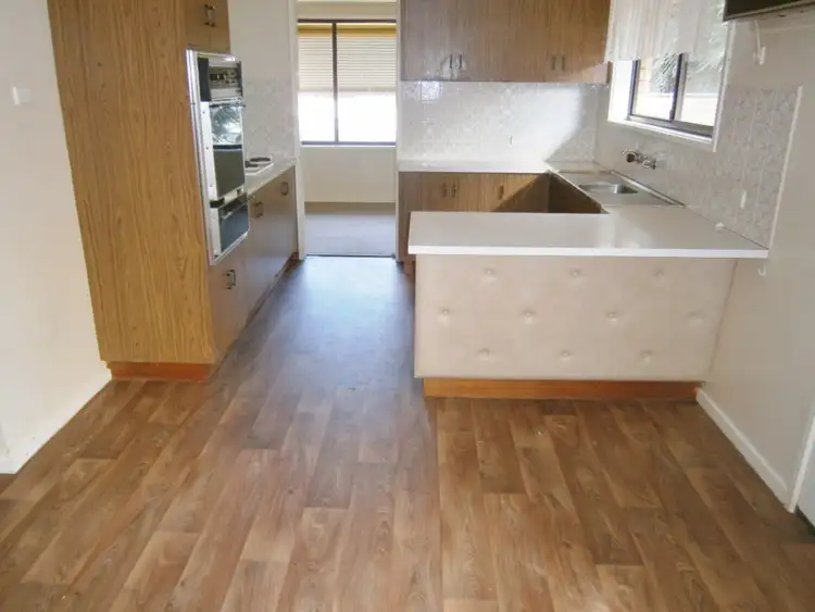 Fifth view of Homely house listing, 39 Mellor Grove, Swan Hill VIC 3585