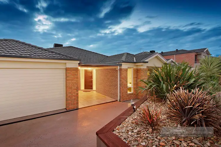 8 Peppertree Street, Keysborough VIC 3173